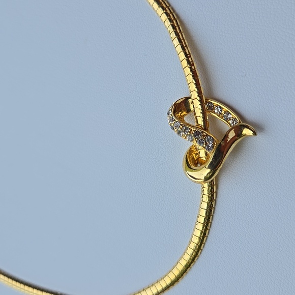 Avon Vlegant Gold Tone Heart Rehnistones Collar Necklace - Picture 11 of 17